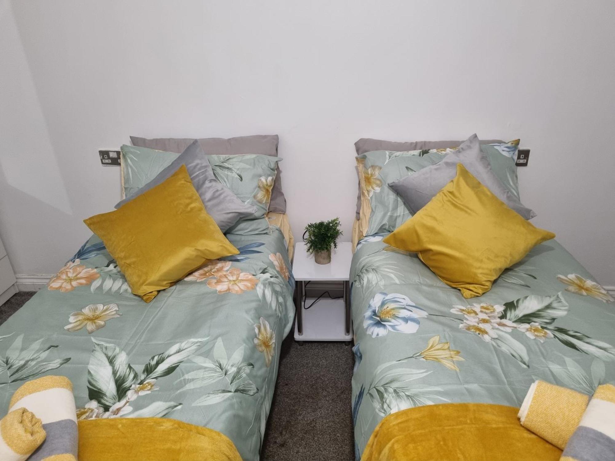 Deluxe Apartment Sleeps Up To 6 Leicester Exterior foto